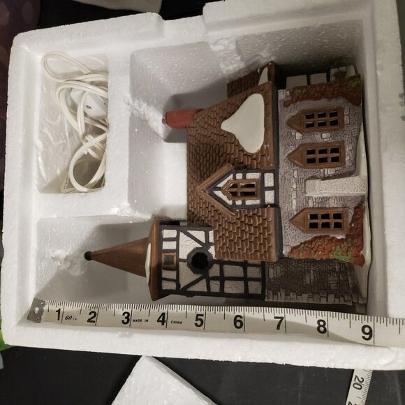 DICKINSON OLD MICHAEL CHURCH POR Intro 1992 Retired December 1996 Lighted - Picture 11 of 12